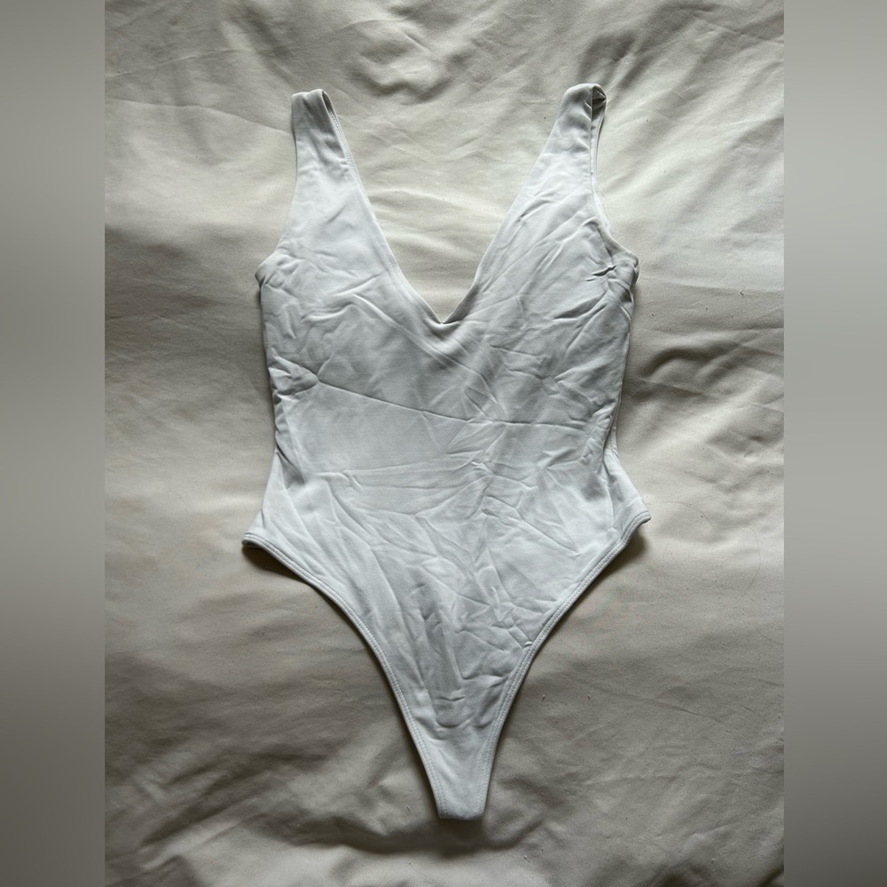 Aritzia bodysuit